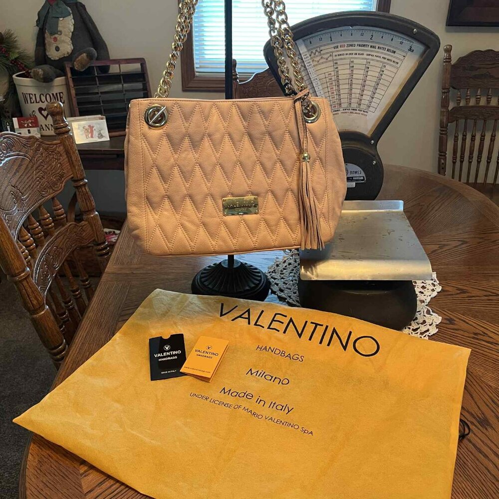 BRAND NEW WITH TAGS PINK VALENTINO LUISA DIAMOND BAG WITH DUST BAG